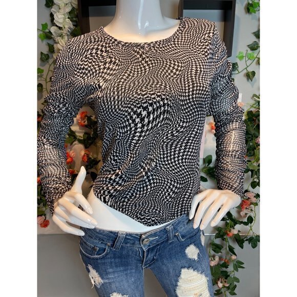 Crave Fame Asymmetrical Abstract Print Mesh Stretch Top Black size Large RefFNB - Picture 3 of 10